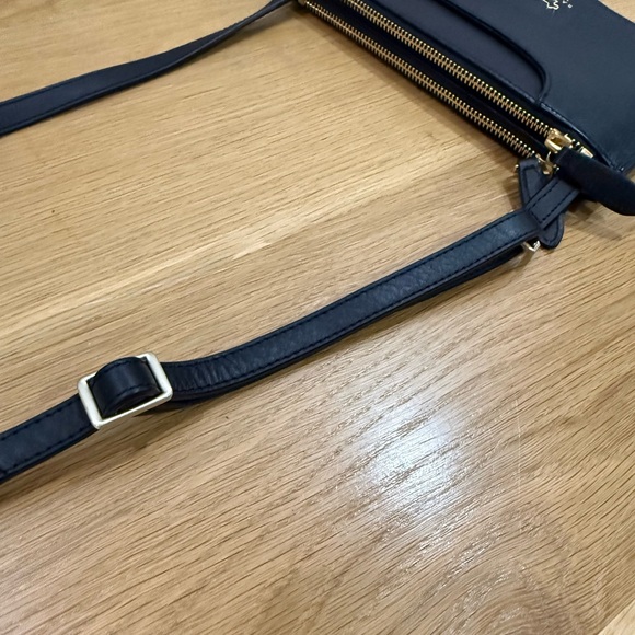 Radley London Crossbody Black Leather Pockets Zip top Bag great organization - Picture 10 of 14